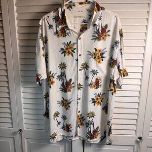 Vintage Campia White Hawaiian Shirt XL With Pineapple & Palm Tree Print button